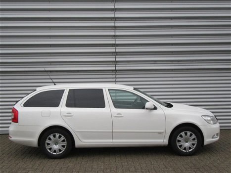 Skoda Octavia Combi - 1.6 TDI Elegance - 1