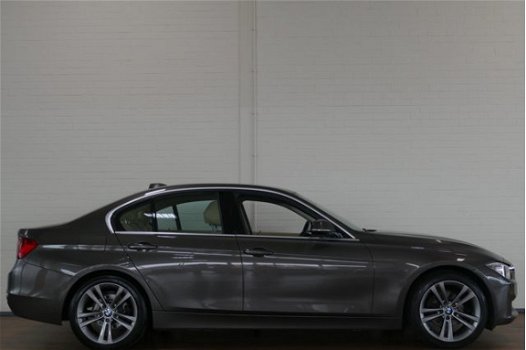 BMW 3-serie - 320i EfficientDynamics Edition Upgrade Edition CLIMA / CRUISE / LMV / PDC / NAVI / XEN - 1