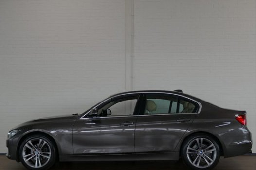 BMW 3-serie - 320i EfficientDynamics Edition Upgrade Edition CLIMA / CRUISE / LMV / PDC / NAVI / XEN - 1