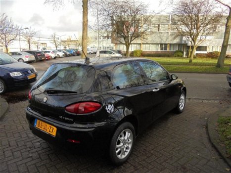 Alfa Romeo 147 - 1.6 T.Spark Veloce Distinctive - 1