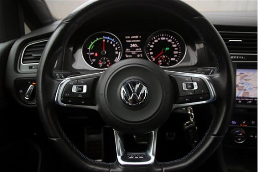 Volkswagen Golf - 1.4 TSI 204pk GTE DSG Panoramadak Leder Stoelverwarming Navigatie - 1