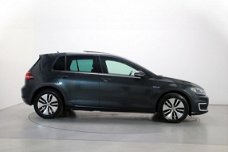 Volkswagen Golf - 1.4 TSI 204pk GTE DSG Panoramadak Leder Stoelverwarming Navigatie