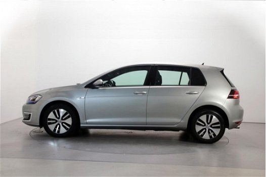 Volkswagen Golf - 1.4 TSI 204pk GTE DSG LED DAB+ Navigatie App-Connect ParkAssist - 1