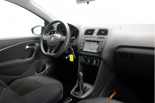 Volkswagen Polo - 1.2 TSI Comfortline Navigatie Bluetooth Airco Cruise Control - 1