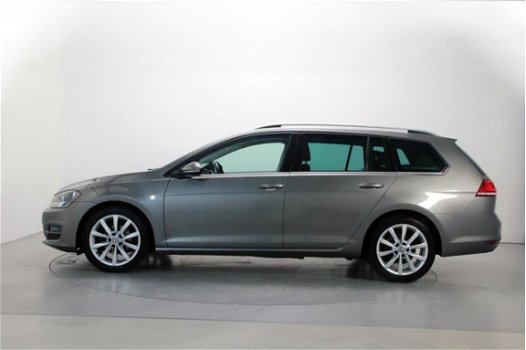 Volkswagen Golf Variant - 1.2 TSI Business Edition 6-bak Half-Leder Stoelverwarming Navigatie - 1