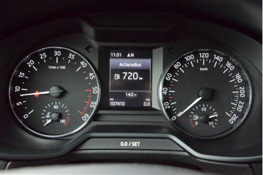 Skoda Octavia Combi - 1.6 TDI Greentech Style navi trekhaak mf-stuur - 1