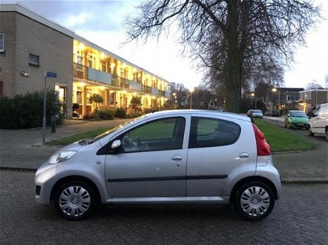 Peugeot 107 - 1.0-12V Sublime 2010 5-deurs Airco Elektr. pakket - 1