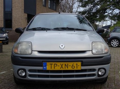 Renault Clio - RN 1.2 - 1