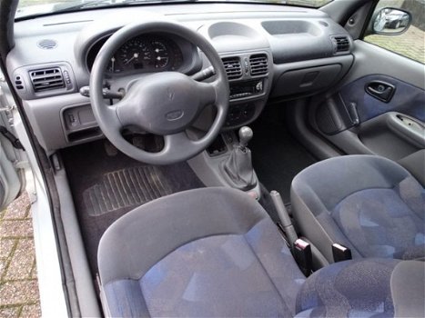 Renault Clio - RN 1.2 - 1