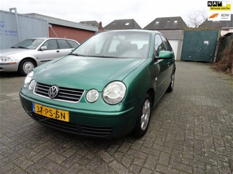 Volkswagen Polo - 1.4-16V Highline 5DRS AIRCO NIEUWSTAAT - 1