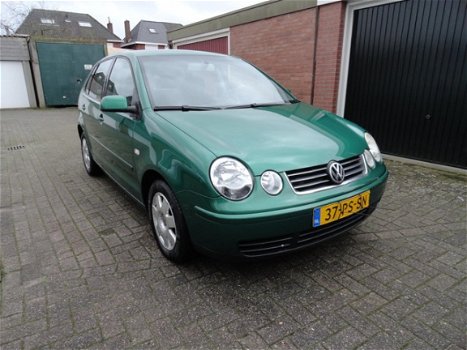 Volkswagen Polo - 1.4-16V Highline 5DRS AIRCO NIEUWSTAAT - 1