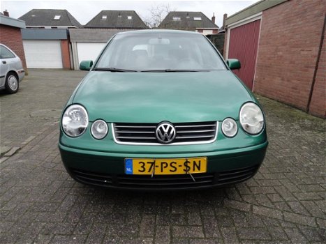 Volkswagen Polo - 1.4-16V Highline 5DRS AIRCO NIEUWSTAAT - 1