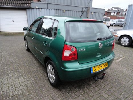 Volkswagen Polo - 1.4-16V Highline 5DRS AIRCO NIEUWSTAAT - 1