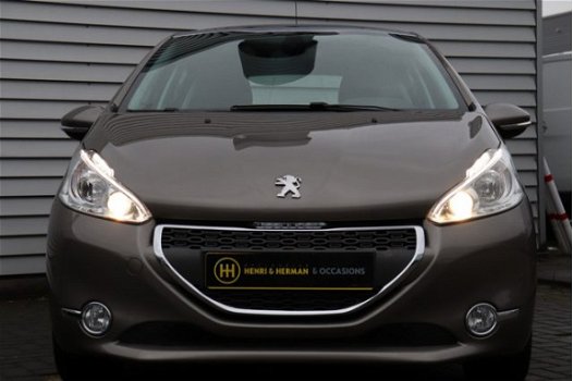 Peugeot 208 - 1.4 VTi Allure (Glazen dak/Climate/LMV/5drs.) - 1