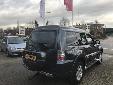 Mitsubishi Pajero - 3.2 DID PV LWB AUT - 1