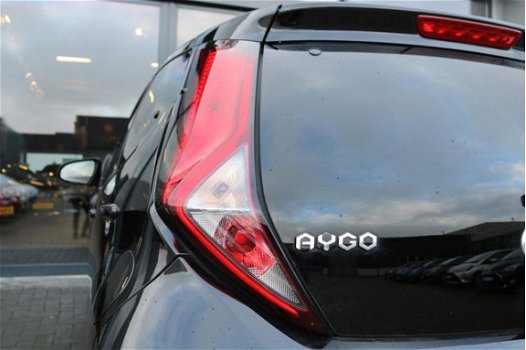 Toyota Aygo - 1.0 VVT-i x-first Cabrio apple car play - 1