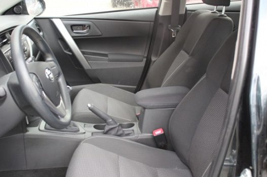 Toyota Auris - 1.6 Now 5 deurs met stoelverwarming - 1