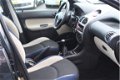 Peugeot 206 - 1.4 X-Design (75pk) 5-Drs/ Elek.Ramen/ C.V. Afstand/ 14''LMV/ Radio-Aux&Usb/ Trekhaak/ - 1 - Thumbnail