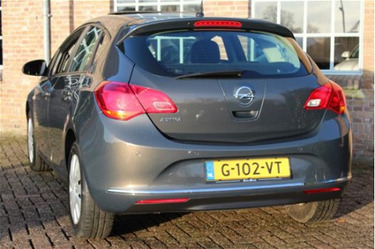 Opel Astra - 1.6 GT 2015, Automaat, PDC, Airco, Schuif/kantel dak, Bluetooth, Half leer etc - 1