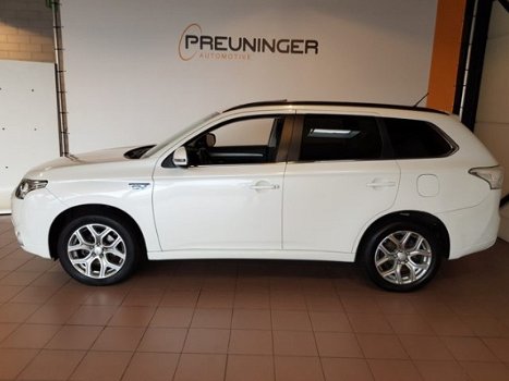 Mitsubishi Outlander - 2.0 PHEV Instyle | Navi - Camera - Cruise Contr | - 1