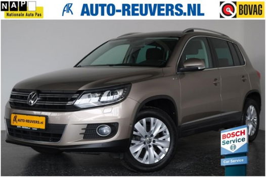 Volkswagen Tiguan - 1.4 TSI 160pk Life / Navigatie / Cruise control / Xenon - 1