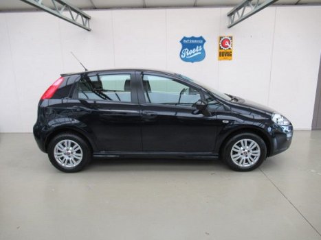 Fiat Punto Evo - 0.9 TwinAir Street AIRCO*NAVI*LM*5-DRS - 1