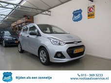 Hyundai i10 - 1.0i i-Motion *NAVI*AIRCO*STUURBEKR