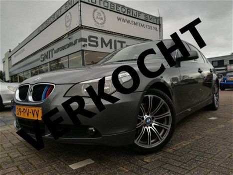 BMW 5-serie - 520i Special Edition Leder/Nav/PDC/18inch - 1