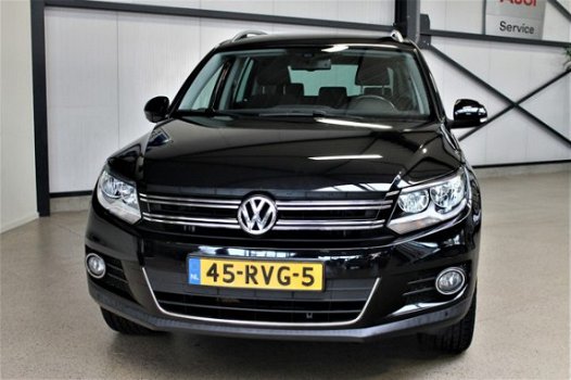 Volkswagen Tiguan - 1.4 TSI Sport&Style Navigatie - Mistlampen - Stuurwielbediening- PDC 100% (Deale - 1