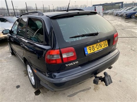 Volvo V40 - 1.8 - 1