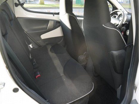 Peugeot 107 - XS 1.0 Automaat - 5 Deurs - Airco - 1