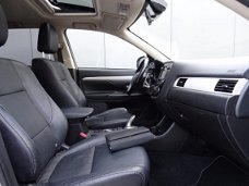 Mitsubishi Outlander - 2.0 PHEV Instyle * LEER * OPEN DAK * DEALER ONDERH