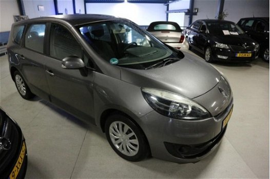 Renault Grand Scénic - 1.5 dCi Express. 7p. 7 PERSOONS / 2012 / 158dkm - 1