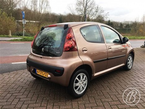 Peugeot 107 - 1.0 68PK 5D Automaat Active Airco - 1