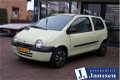 Renault Twingo - 1.2 Emotion 1e eig, Airco Cd Elec ramen - 1 - Thumbnail