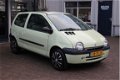 Renault Twingo - 1.2 Emotion 1e eig, Airco Cd Elec ramen - 1 - Thumbnail