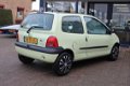 Renault Twingo - 1.2 Emotion 1e eig, Airco Cd Elec ramen - 1 - Thumbnail