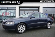 Volvo S60 - 2.4 Edition Trekhaak, DAB+ Bluetooth, YOUNGTIMER