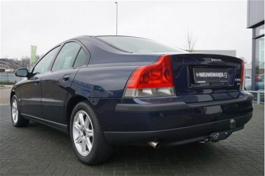 Volvo S60 - 2.4 Edition Trekhaak, DAB+ Bluetooth, YOUNGTIMER - 1