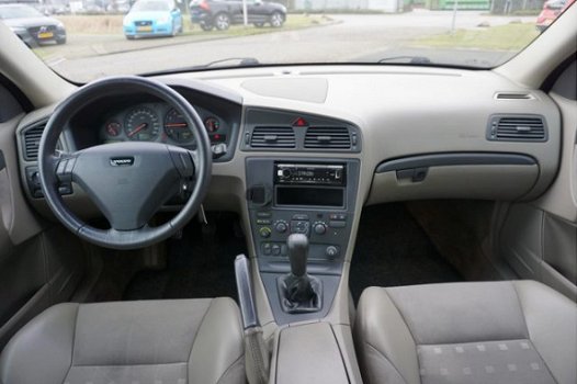 Volvo S60 - 2.4 Edition Trekhaak, DAB+ Bluetooth, YOUNGTIMER - 1