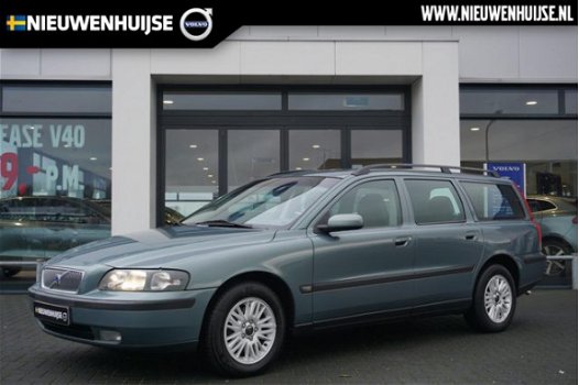 Volvo V70 - 2.4 Trekhaak, cruise control, YOUNGTIMER - 1