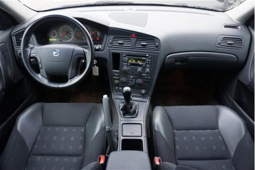 Volvo V70 - 2.4 Trekhaak, cruise control, YOUNGTIMER - 1