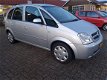 Opel Meriva - 1.6-16V Enjoy Zomer- en winterset banden - 1 - Thumbnail