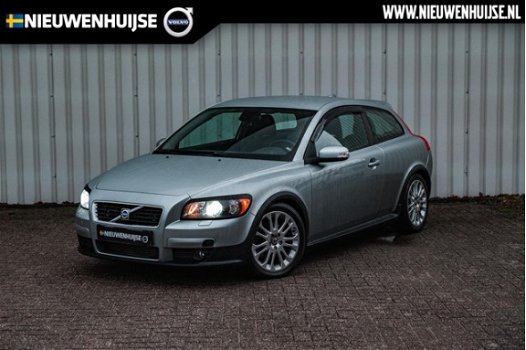 Volvo C30 - 2.5 T5 Momentum - 1