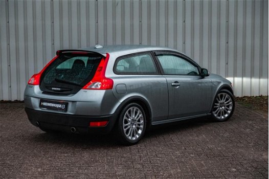 Volvo C30 - 2.5 T5 Momentum - 1