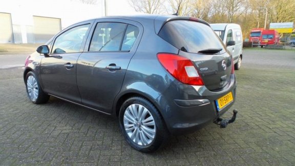 Opel Corsa - 1.2-16V Cosmo AUTOMAAT - 1