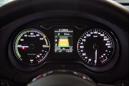 Audi A3 Sportback - 1.4 e-tron PHEV 204pk Pro Line plus €16.350 ex BTW - 1