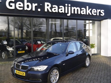 BMW 3-serie - 320i Dynamic Executive *ECC - 1