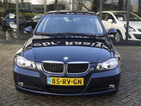 BMW 3-serie - 320i Dynamic Executive *ECC - 1