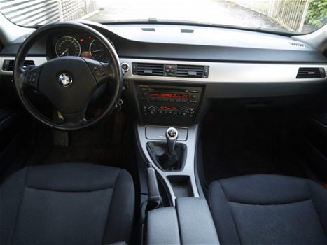 BMW 3-serie - 320i Dynamic Executive *ECC - 1